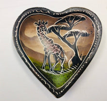 Load image into Gallery viewer, Small Soapstone Heart Trinket Dish Nipo
