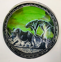 Load image into Gallery viewer, Small Soapstone Round Trinket Dish Nipo
