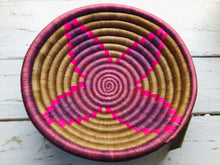 Load image into Gallery viewer, Small Woven Sisal Bowl Nipo
