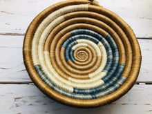 Load image into Gallery viewer, Small Woven Sisal Bowl Nipo

