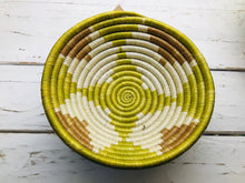 Load image into Gallery viewer, Small Woven Sisal Bowl Nipo
