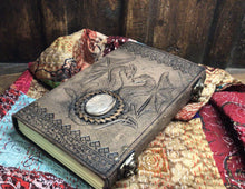 Load image into Gallery viewer, Leather Journal 23cm x 13cm
