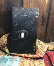 Load image into Gallery viewer, Leather Journal 23cm x 13cm
