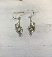 Load image into Gallery viewer, Daisy Sterling Silver Earrings
