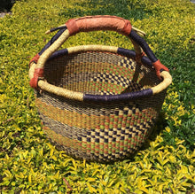 Load image into Gallery viewer, Medium Bolga basket
