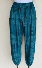 Load image into Gallery viewer, Paisley Fizz Pants

