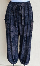 Load image into Gallery viewer, Paisley Fizz Pants

