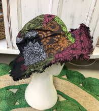 Load image into Gallery viewer, Patchwork Printed Hat
