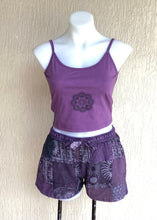 Load image into Gallery viewer, Mid length Singlet Top
