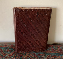 Load image into Gallery viewer, Leather Journal 15cm x 20cm
