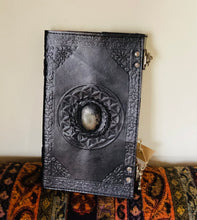 Load image into Gallery viewer, Leather Journal 23cm x 13cm
