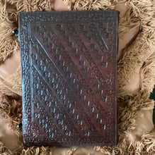 Load image into Gallery viewer, Leather Journal 26cm x 18cm
