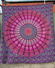 Load image into Gallery viewer, Cotton Mandala Double Throw OS 89
