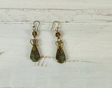 Load image into Gallery viewer, Jade and Amber Scroll work Earrings
