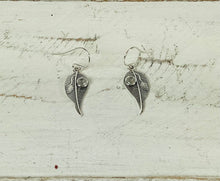 Load image into Gallery viewer, Intricate Leaf Earrings
