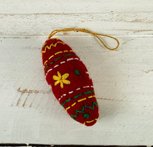 Load image into Gallery viewer, Wool Felt Long Baubles
