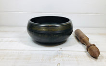 Load image into Gallery viewer, Metal Singing Bowls - KH1402
