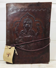 Load image into Gallery viewer, Leather Journal 28cmx20cm
