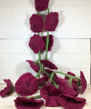 Load image into Gallery viewer, Wool Felt Flower Vine
